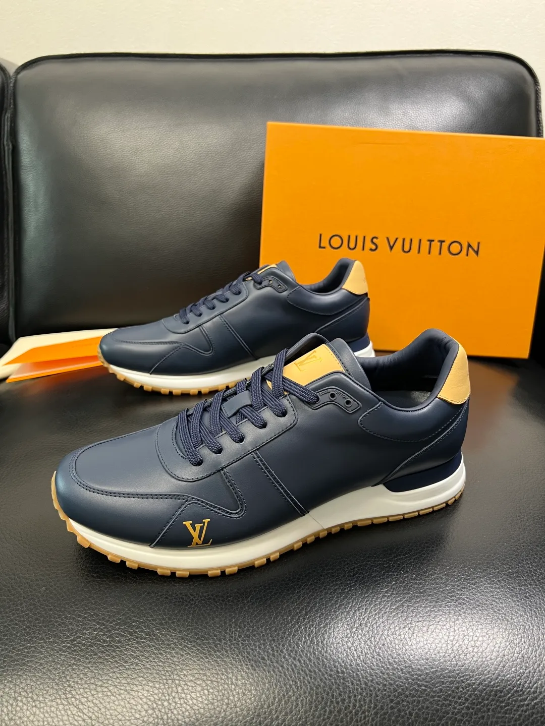 Men's shoes 💰740 Lv high quality top handicrafts Louis Vuitton, counters are equipped with the original factory, the uppers are imported from Italy, high-quality splicing colorful complex crafts, imported cowhide lining is soft and comfortable, soles: original soles specially provided by the original factory, T men's shoes 💰U exclusive movable molded soles are super comfortable, original factory single goods, code number 39-44 (customized 45)